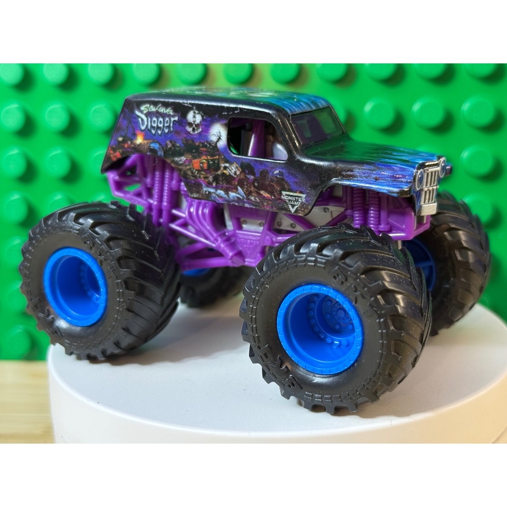 Monster Jam Son-uva Digger Monster Truck Black Blue Flames Die-cast 1:64 Scale